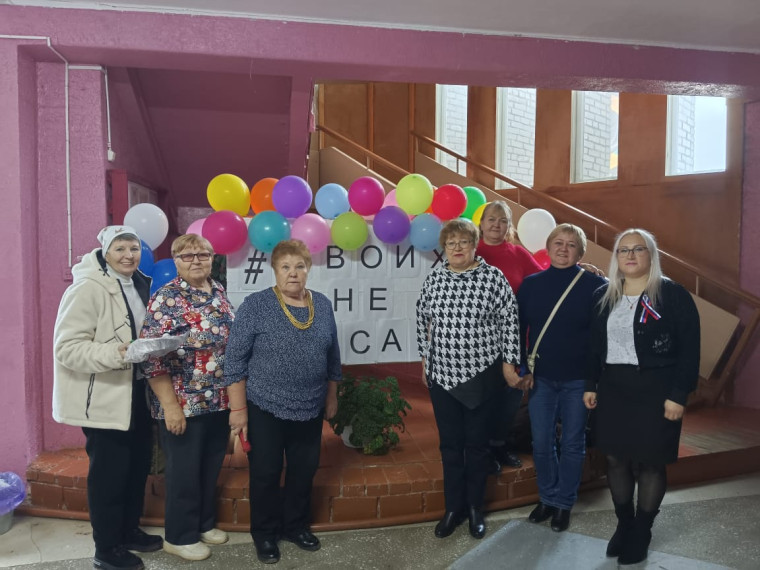 СВОих не бросаем.